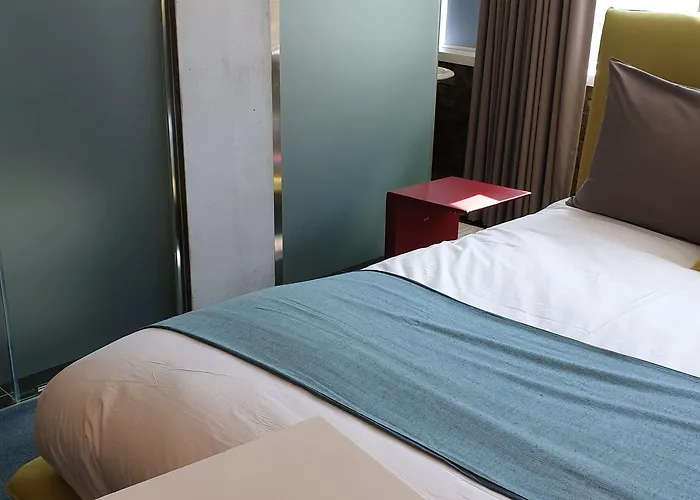 Cocomo Hotel 2*