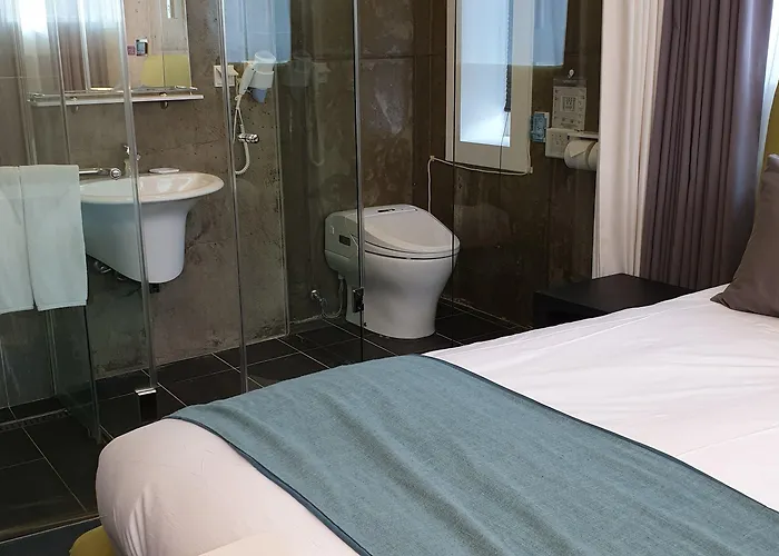 Cocomo Hotel